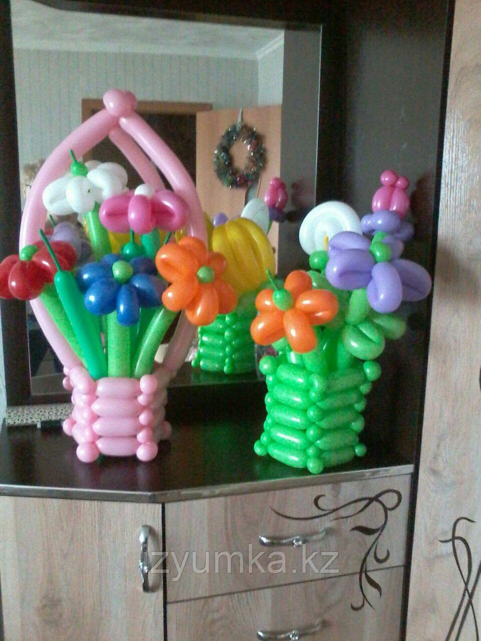Корзина с цветами из шаров в Павлодаре - фото 1 - id-p26552064
