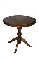 Стол круглый с точенной ногой.
