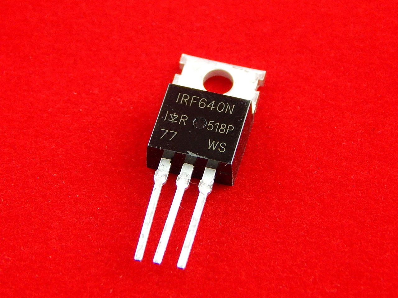 IRF640NPBF MOSFET