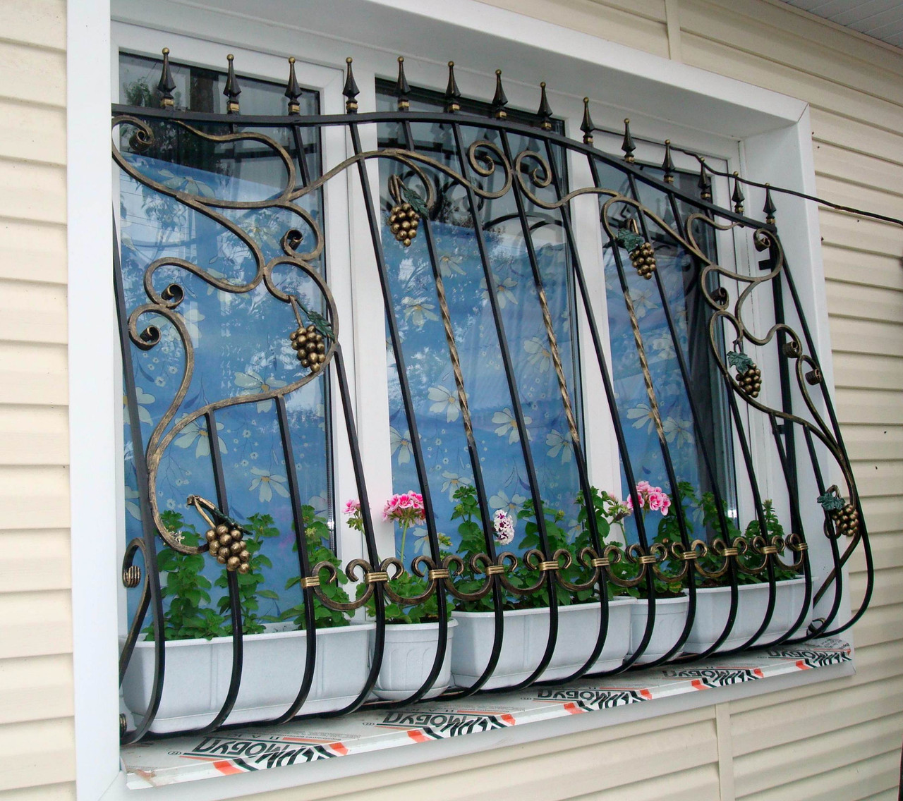 Решетки на окна в дом - фото 2 - id-p28951793