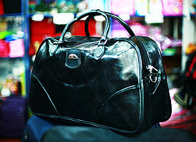 Женская лакированная сумка (черная)