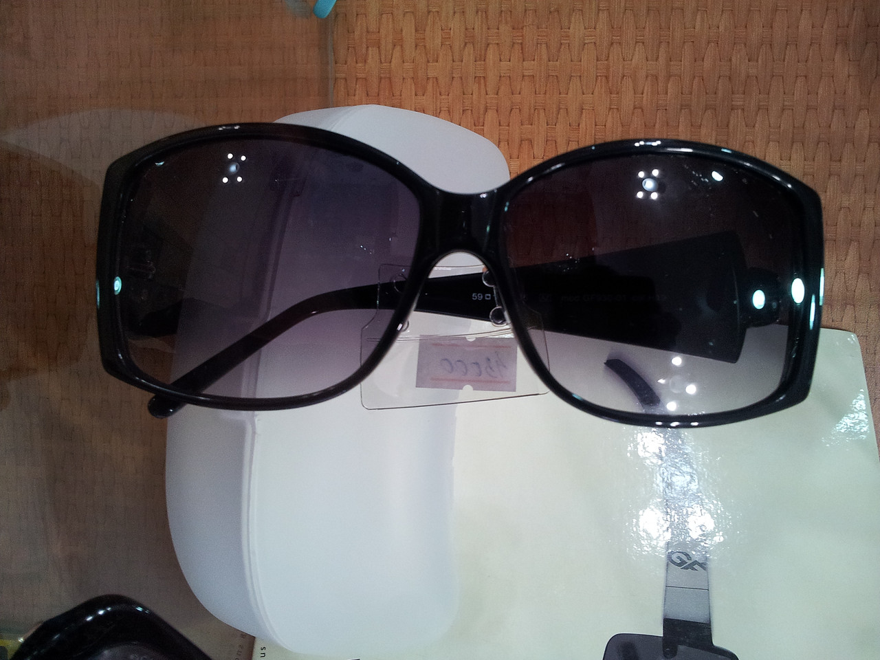 Солнцезащитные очки Ferre - фото 4 - id-p29483692