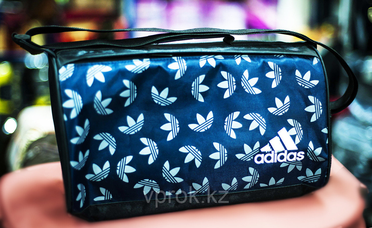 Спортивная дорожная наплечная сумка "ADIDAS", маленькая 37х20х22 см (черная) - фото 1 - id-p30068594