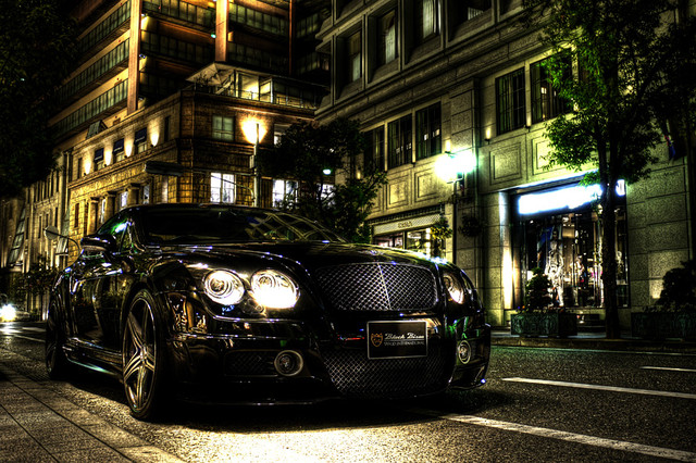 Оригинальный обвес WALD Black Bison Edition '07 на Bentley Continental GT