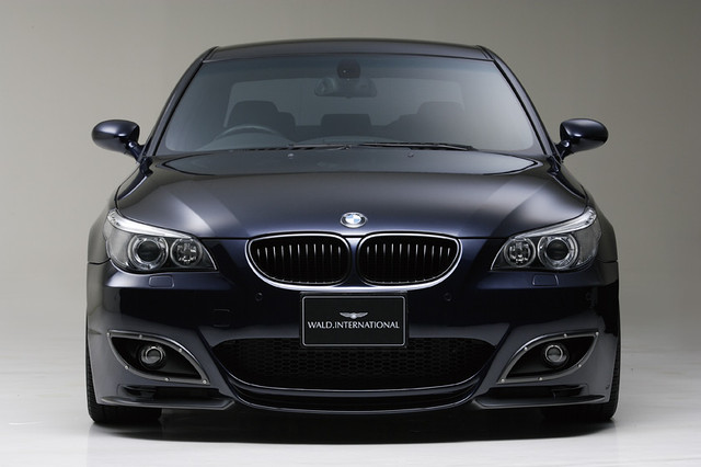 Оригинальный обвес WALD M5 Look на BMW 5 E60 - фото 8 - id-p1712616