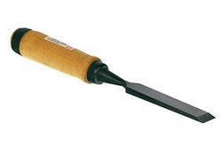 Стамеска-долото ЗУБР "ЭКСПЕРТ" с деревянной ручкой, хромованадиевая, 28мм