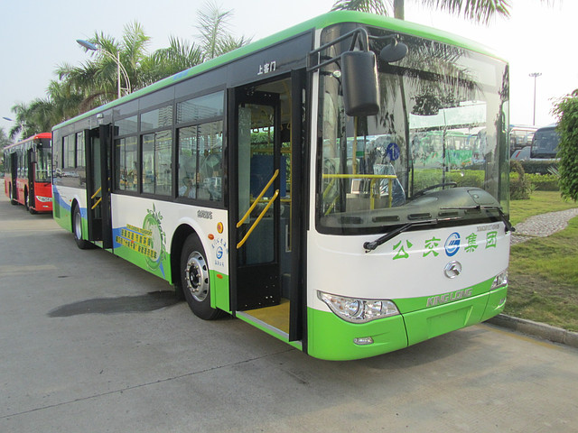 Городской автобус гибрид KingLong XMQ6127GH5