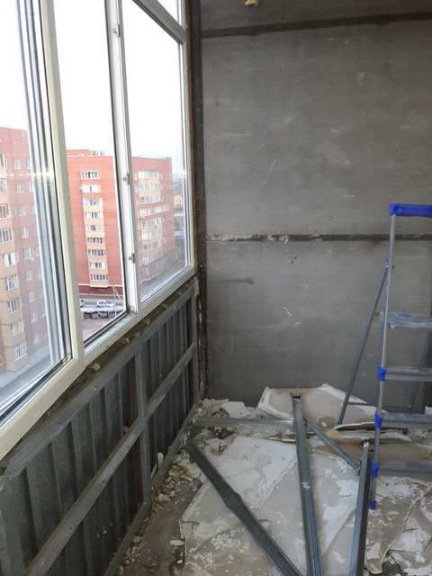 Переостекление и обшивка балкона с утеплением  ул. Майлина 29 15