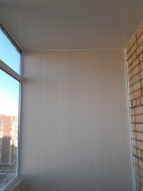 Переостекление и обшивка балкона с утеплением  ул. Майлина 29 15