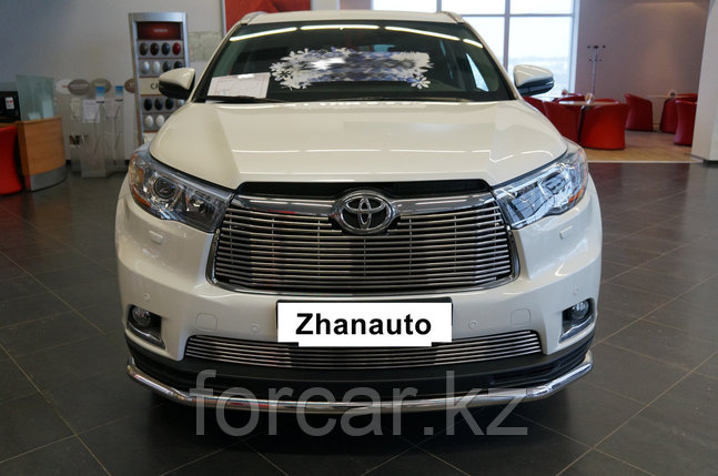 Решётка премиум класса на Toyota Highlander (верх и низ), фото 2