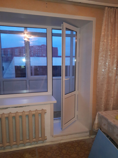 Остекление + обшивка балкона ул. Жумабаева 18 17