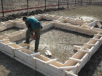 Установка опалубки заливка фундамента