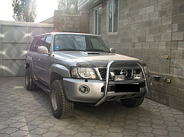 Мухобойка (дефлектор капота) Nissan Patrol (Y61) 2004-2009 (Carbon)