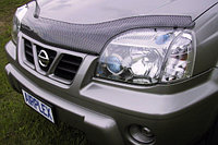 Мухобойка (дефлектор капота) Nissan X-trail (T30) 2001-20076(Carbon)