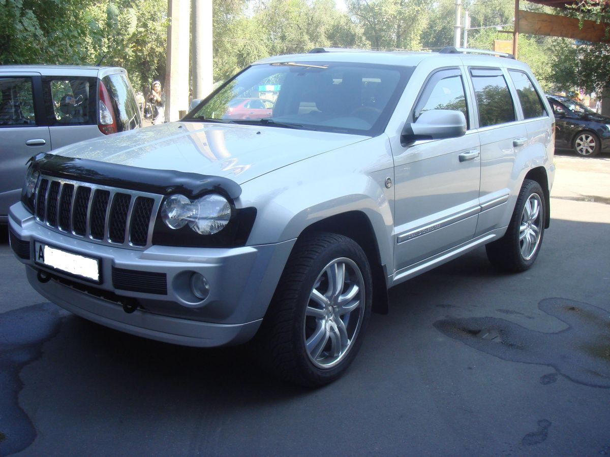 Защита фар Jeep Grand Cherokee WH, WK 2005-2010 с чёрным рисунком