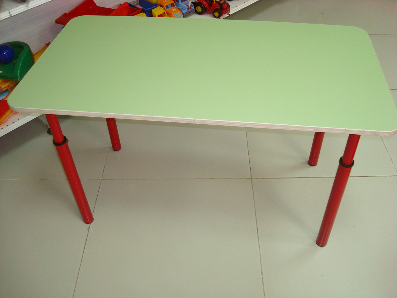 стол детский овальный регулируемый по высоте