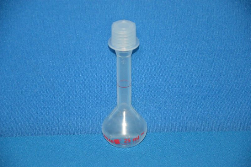 Колба мерная с винтовой пробкой, 25 мл, класс В, материал-полиметилпентен (РМР) (VITLAB), фото 1