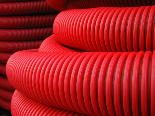 Труба гибкая двустенная для кабельной канализации д.125мм, цвет красный, в бухте 50м., с протяжкой - фото 1 - id-p34667410