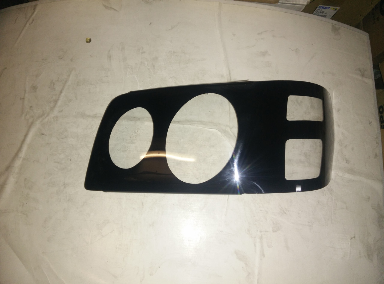 Защита фар Isuzu Trooper 1998-2004 с чёрным рисунком