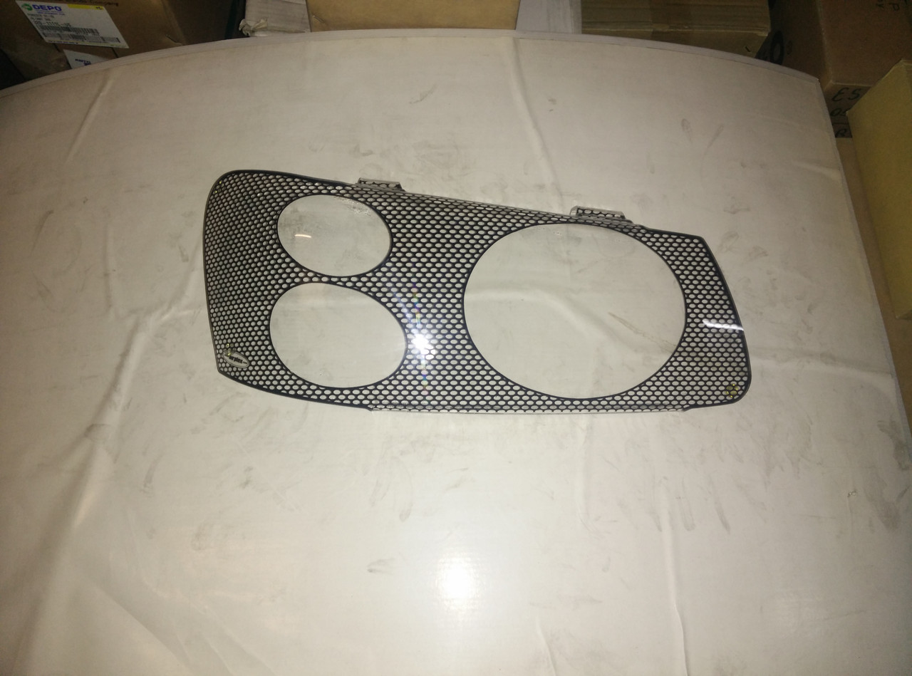 Защита фар Subaru Forester 2002-2006 карбон