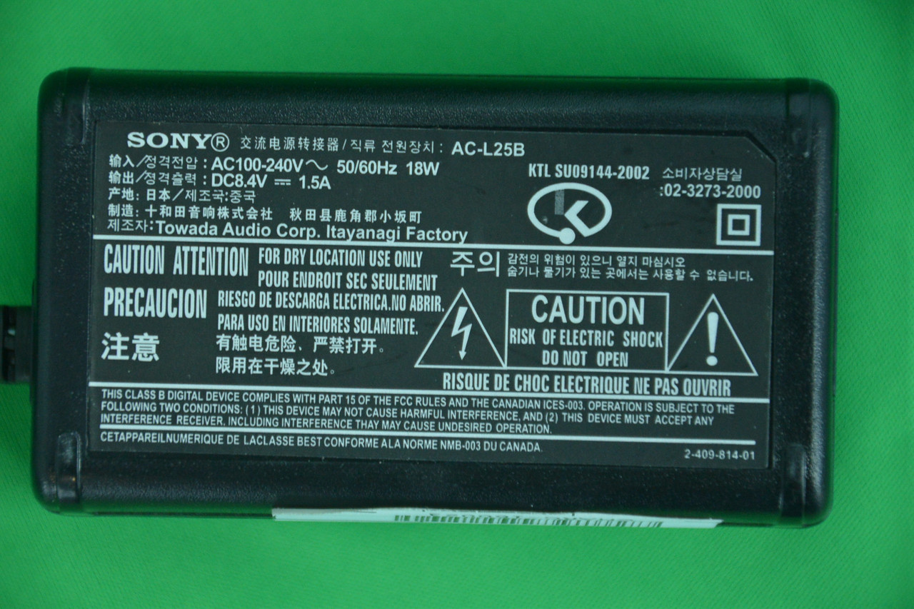 Сетевой адаптер Sony AC-L25B - фото 2 - id-p1816877