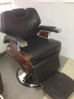 Парикмахерское кресло для барбершопа Атлант с откидываемой спинкой - фото 1 - id-p35674587