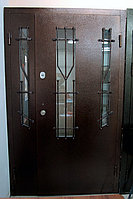 Дверь по индивидуальному заказу со стеклопакетом и решеткой