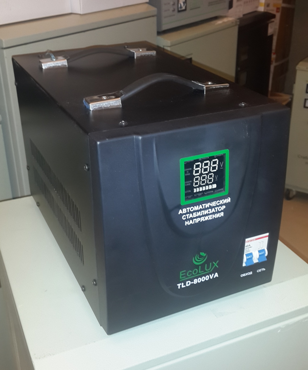 Стабилизатор напряжения электронного типа TLD-8000VA Ecolux