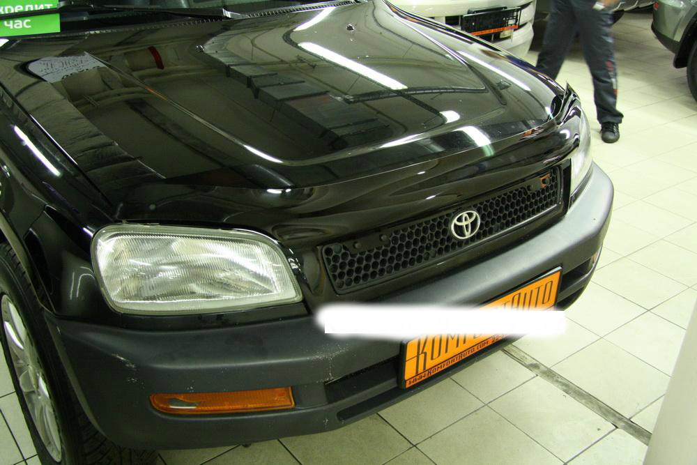 Мухобойка ( дефлектор капота ) Toyota RAV4 1994-1999