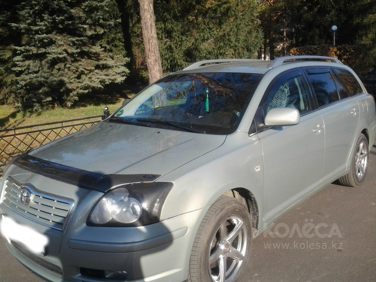 Защита фар EGR Toyota Avensis 2006-2008 карбон