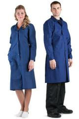 Күйеуі, әйелі және оның досы көріп жатқан порно видеолар