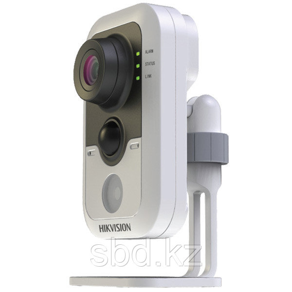 IP Камера видеонаблюдения Hikvision DS-2CD2432F-I