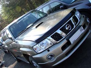 Мухобойка (дефлектор капота) Nissan Patrol (Y61) 2004-2009 - фото 1 - id-p36648023