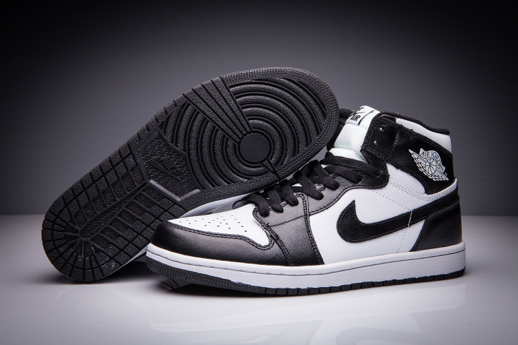 Кожаные кроссовки Air Jordan 1 Retro "Black White" (36-47) - фото 1 - id-p36710121