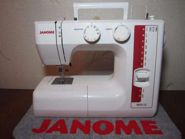Швейная машинка Janome RED 12