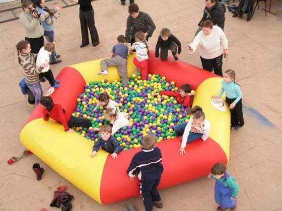 Надувная детская игровая площадка или сухой бассейн с шариками - фото 1 - id-p37800451
