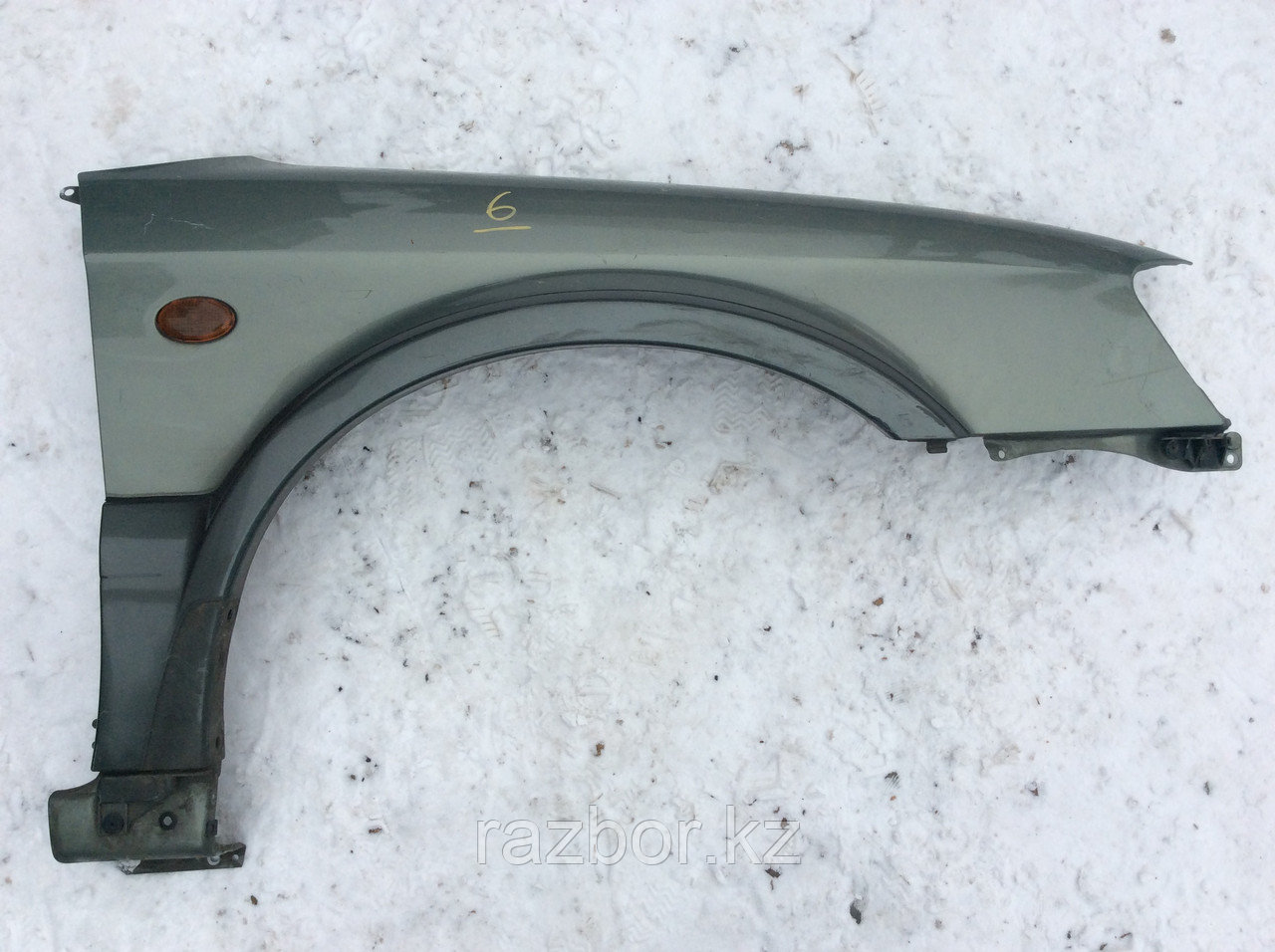Крыло переднее правое Subaru Lancaster