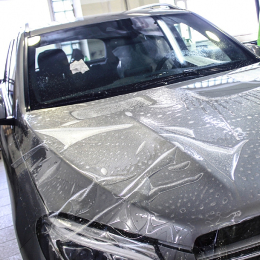 бронирование лобового стекла пленкой. бронь на лобовое стекло. защитная пленка плюсы и минусы. антигравийная пленка на авто. бронирование фар пленкой плюсы и минусы.