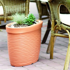 Выбор цветочных горшков.