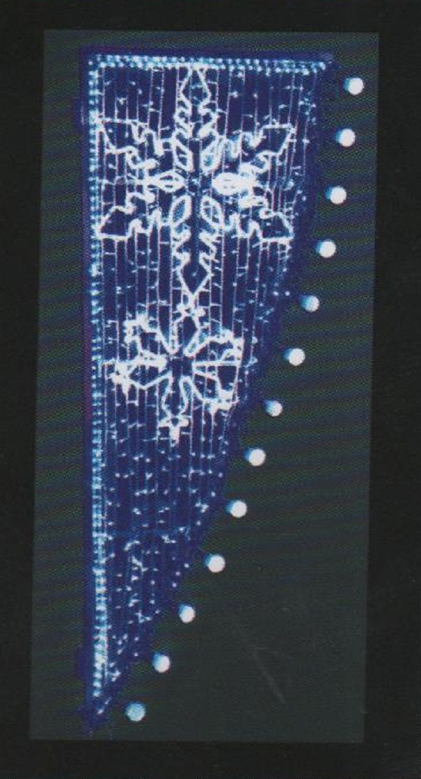Вертикальное световое панно на опоры Две снежинки 200*80 см