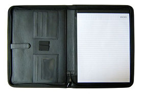 Папка-портфель для конференций, А4(33x25x2см), кожзам, блокнот, черная Foska