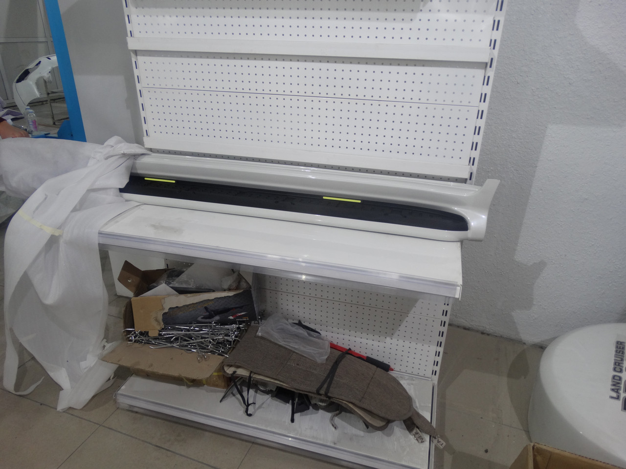 Пороги с подсветкой Toyota Land Cruiser 200
