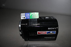 Цифровая видеокамера  Sony HDR-XR260