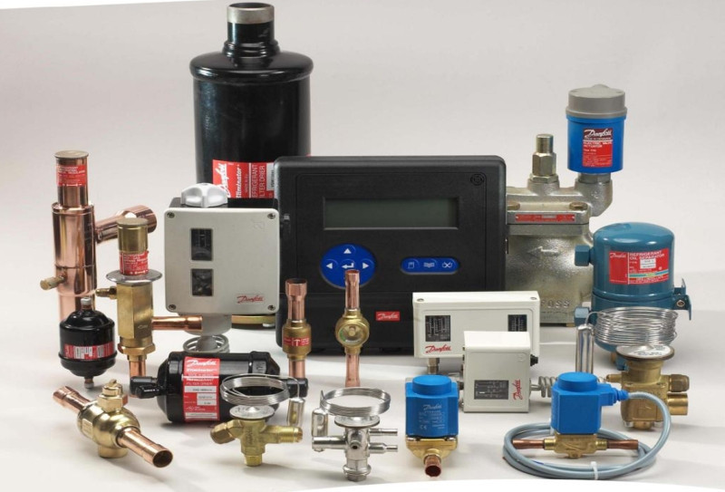 Электронный регулятор уровня масла BC-OM1-AA* 3/4"-14 NPTF 220V с кабелями