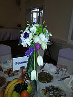 Цветы на столы для гостей