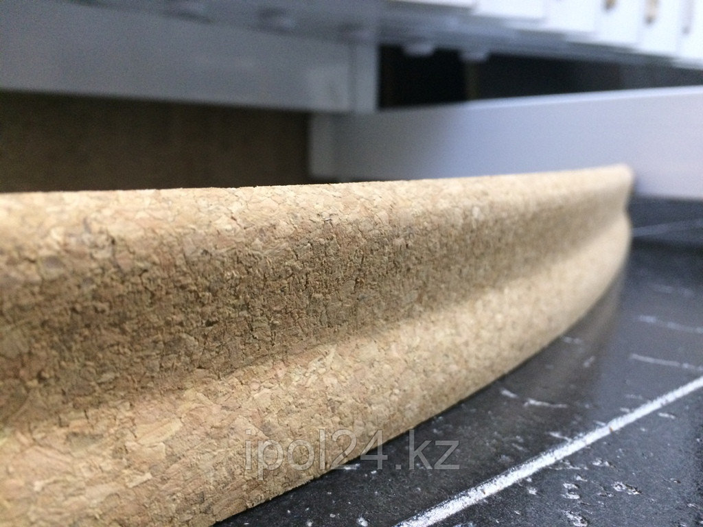 Плинтус Z-2 с кабель каналом (20*40*910мм) без покрытия