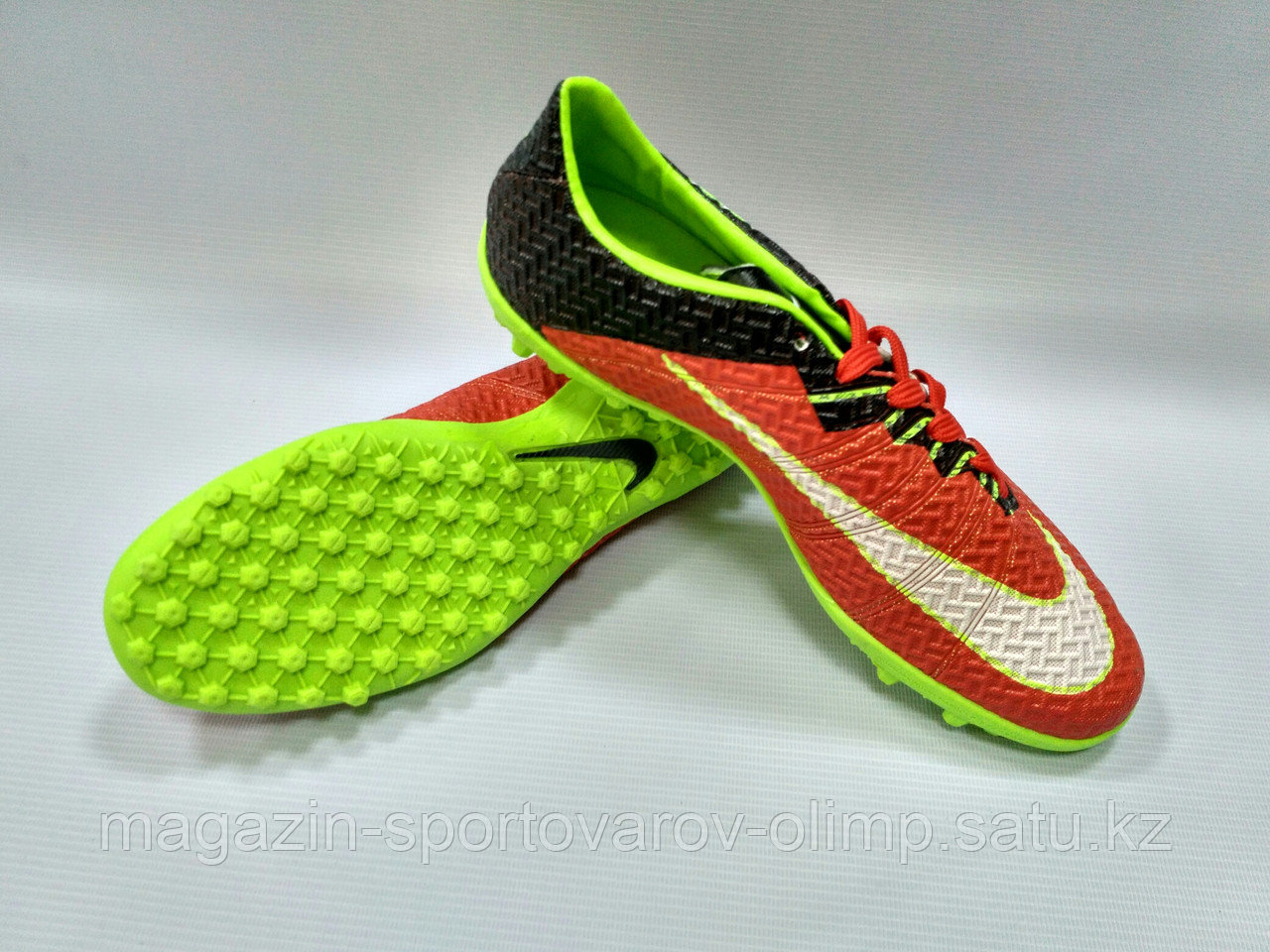 Обувь футбольная, шиповки Nike HYPERVENOMX FINALE