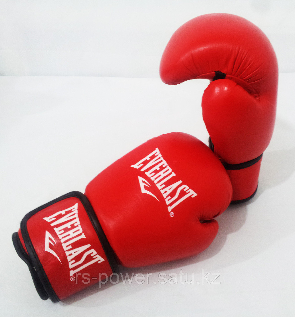 Боксерские перчатки EVERLAST