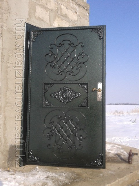 Покраска металлической двери