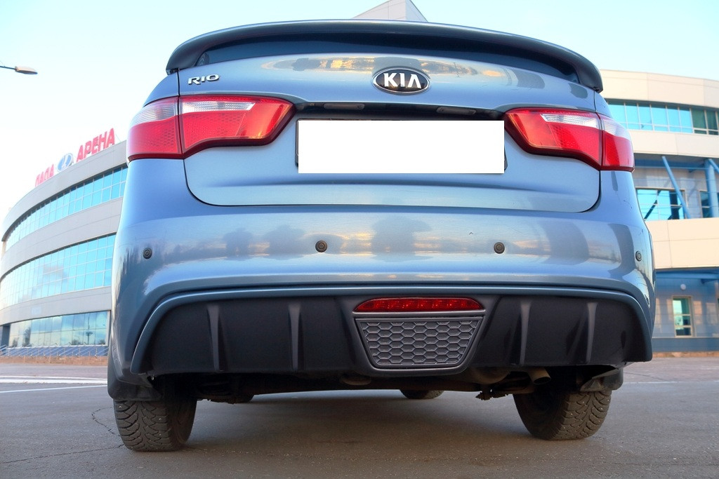 Диффузор "Sport" на задний бампер Kia Rio 2011-2014 дорестайлинг